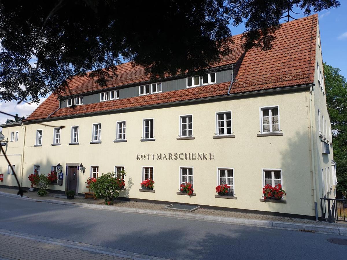 Kottmarschenke - Gaestezimmer Und Ferienwohnung Am Kottmar Exterior foto